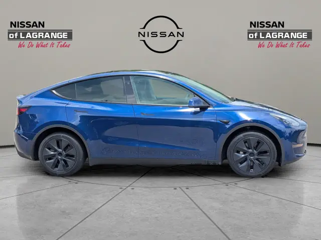 2024 Tesla Model Y Long Range Rear Wheel Drive photo 4