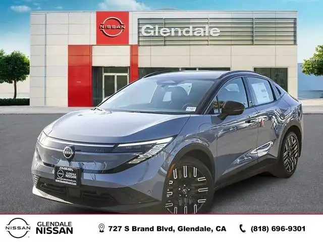 2026 Nissan Leaf Platinum+'s photo