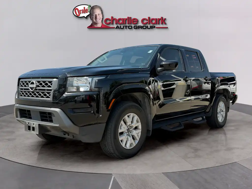 2022 Nissan Frontier SV Crew Cab 4X4 SWB's photo