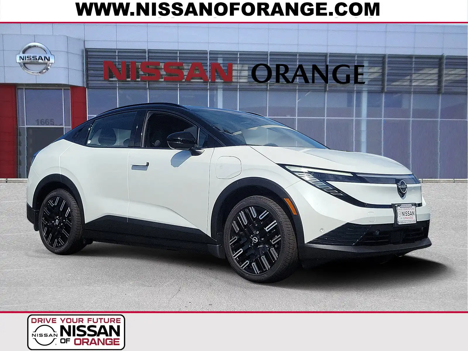 2026 Nissan Leaf Platinum+'s photo