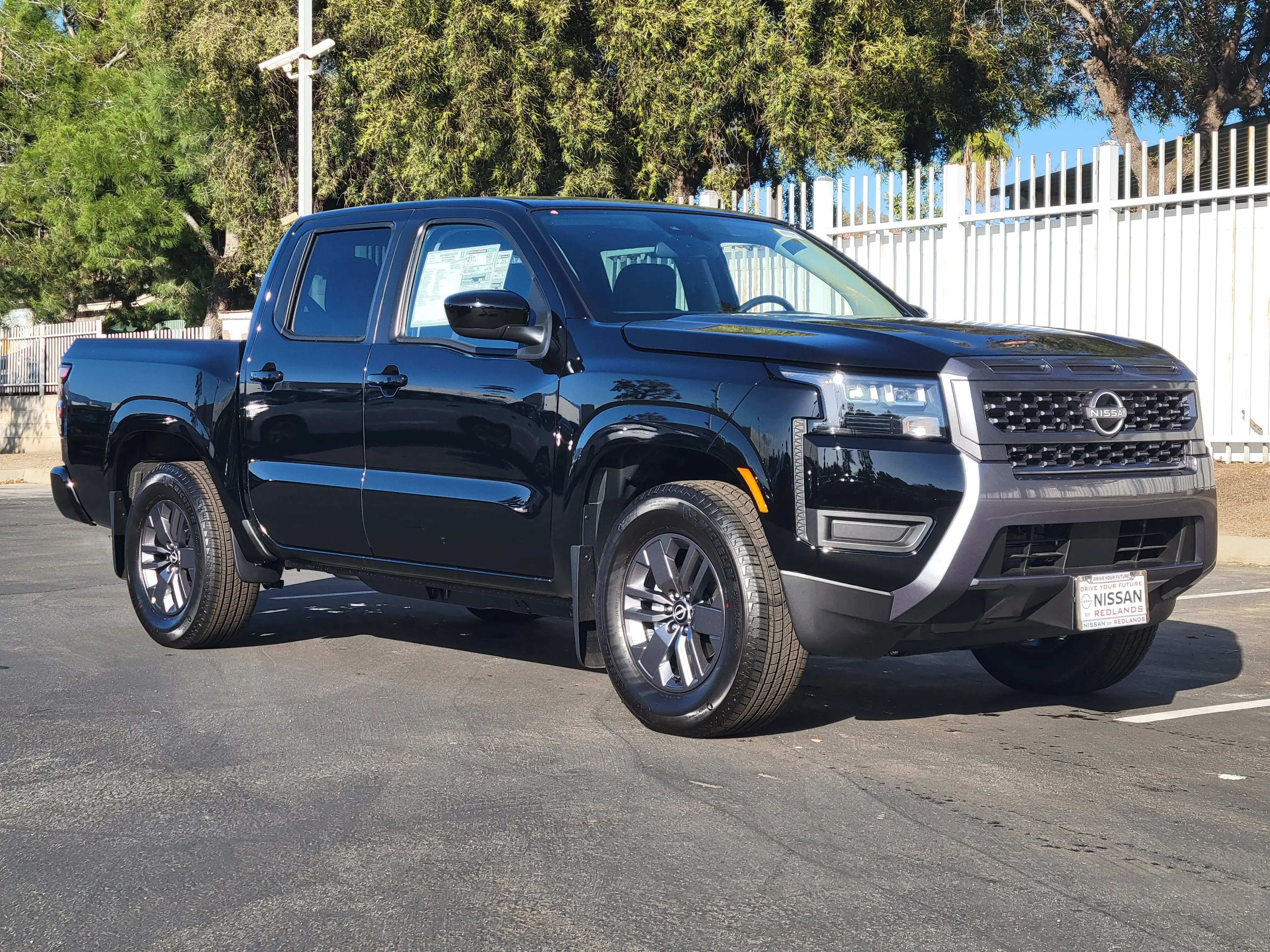2026 Nissan Frontier SV Crew Cab 4X2 SWB photo 5