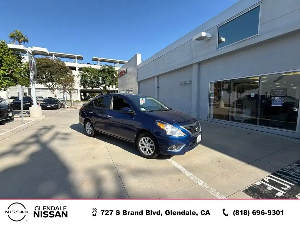 2019 Nissan Versa 1.6 SV CVT's photo