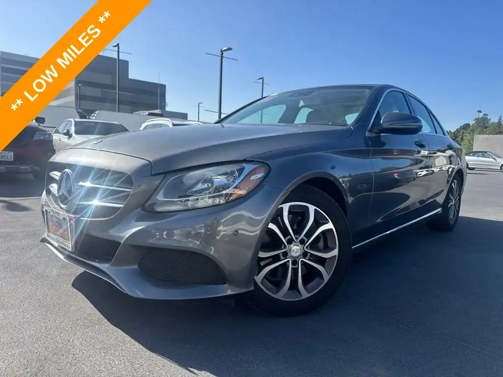 2017 Mercedes-Benz C-Class C300's photo