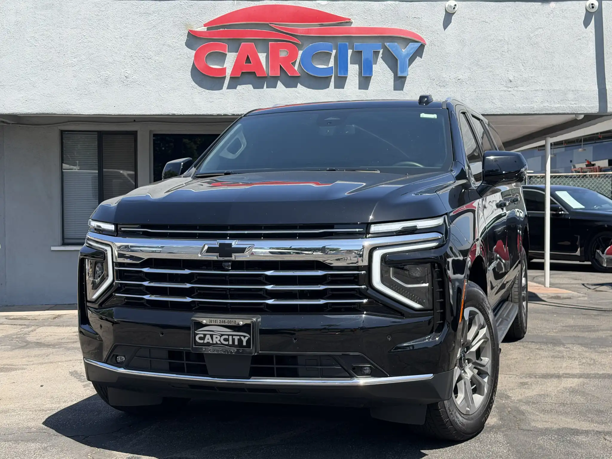 2025 Chevrolet Suburban LT 2WD's photo
