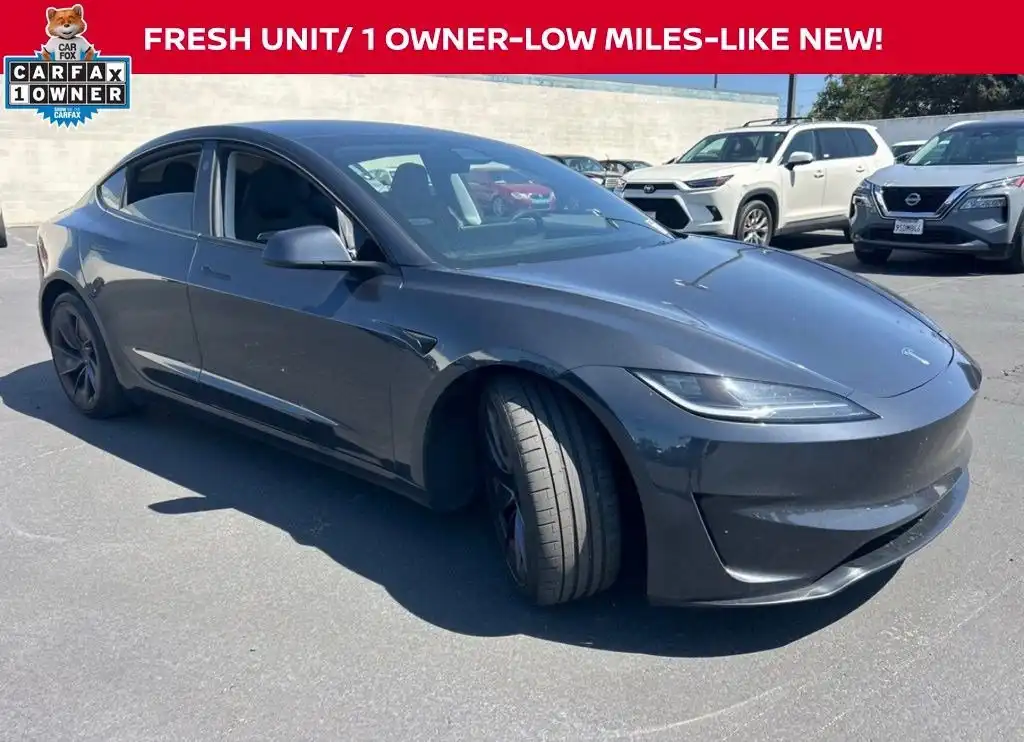 2024 Tesla Model 3 Performance's photo