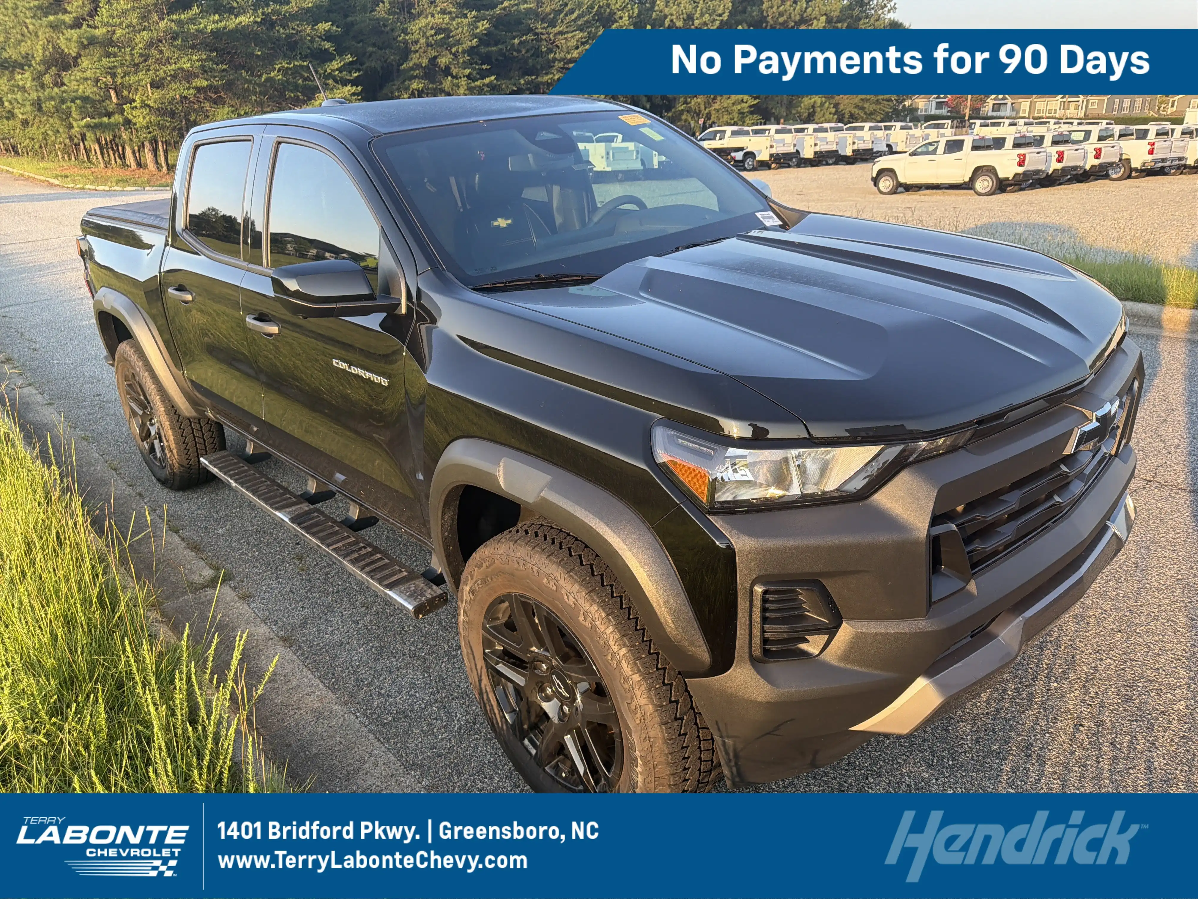 2024 Chevrolet Colorado 4WD Trail Boss Crew Cab Short Box's photo