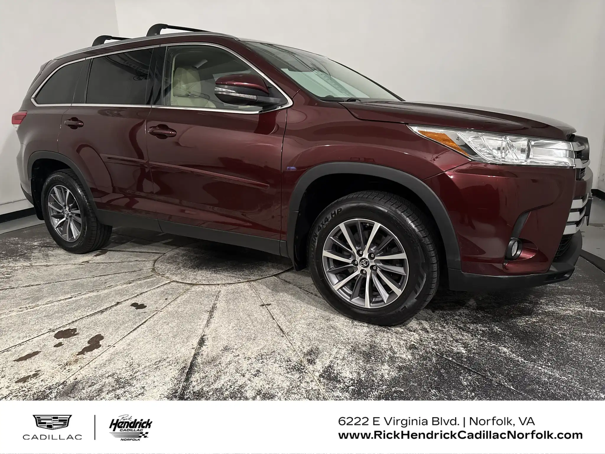 2019 Toyota Highlander XLE 4WD V6's photo