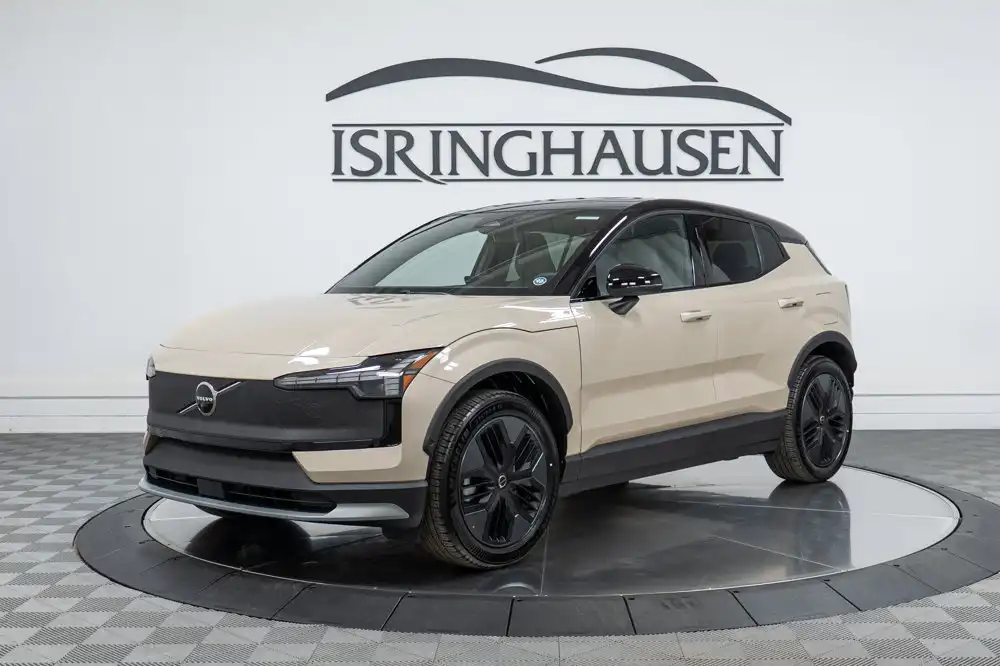 2026 Volvo EX30 Twin Motor Cross Country Ultra's photo