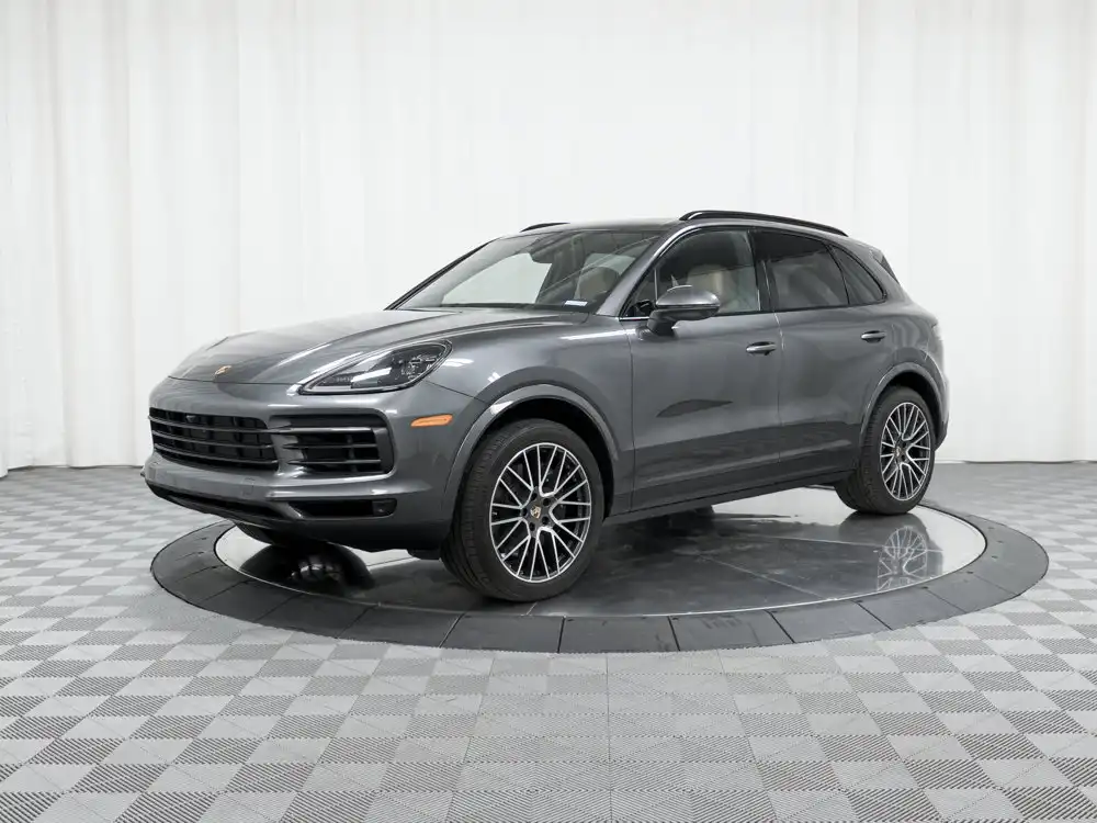 2023 Porsche Cayenne Platinum Edition's photo