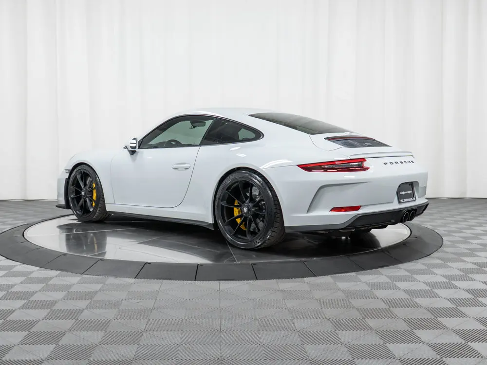 2018 Porsche 911 GT3 photo 3