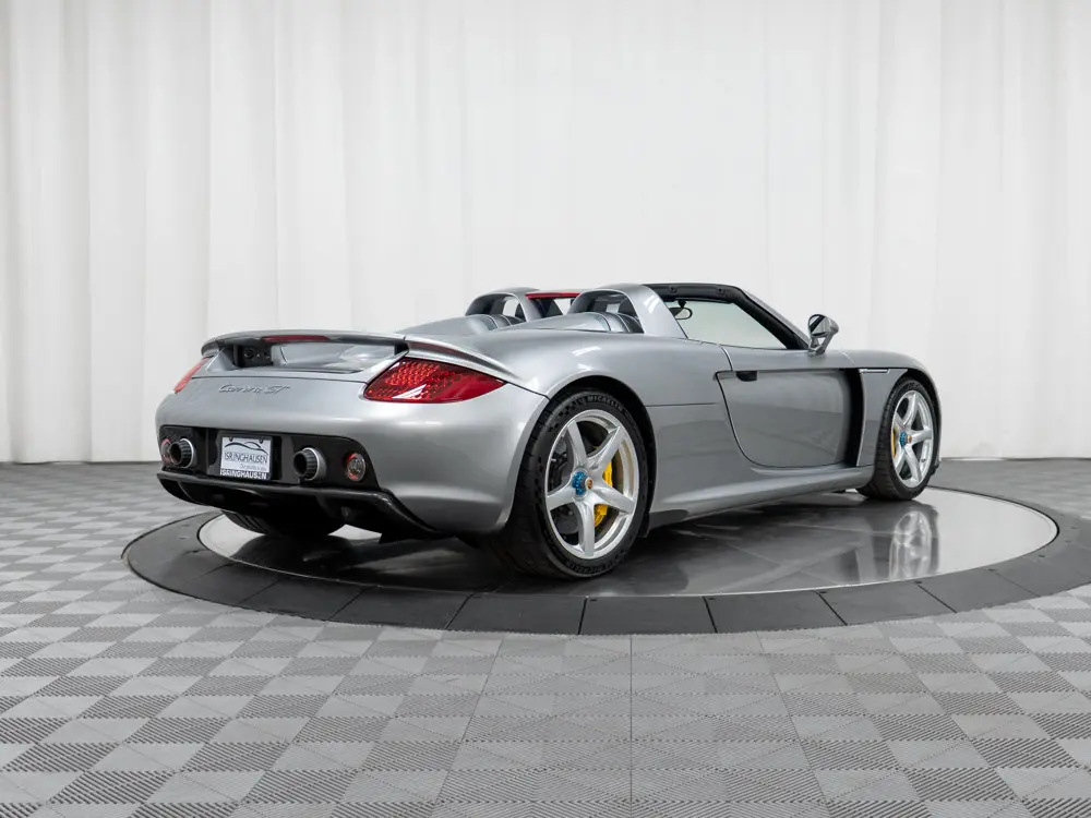 2005 Porsche Carrera GT Base photo 5