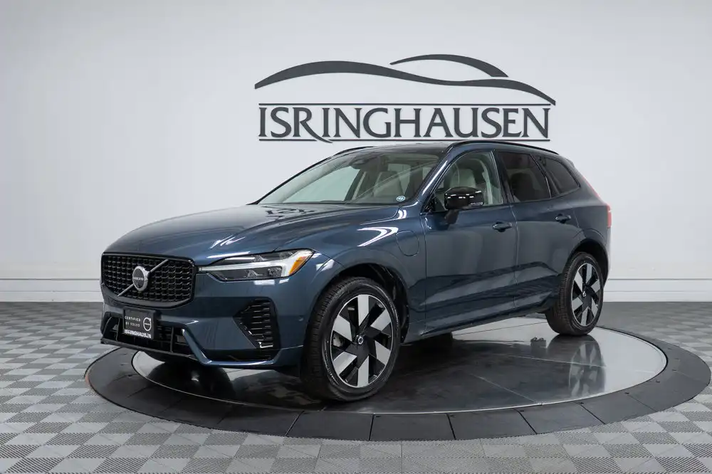 2024 Volvo XC60 T8 Plus Dark Theme AWD's photo