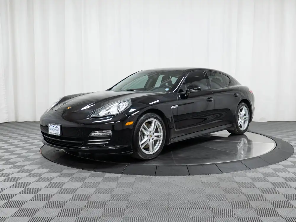 2011 Porsche Panamera 4's photo
