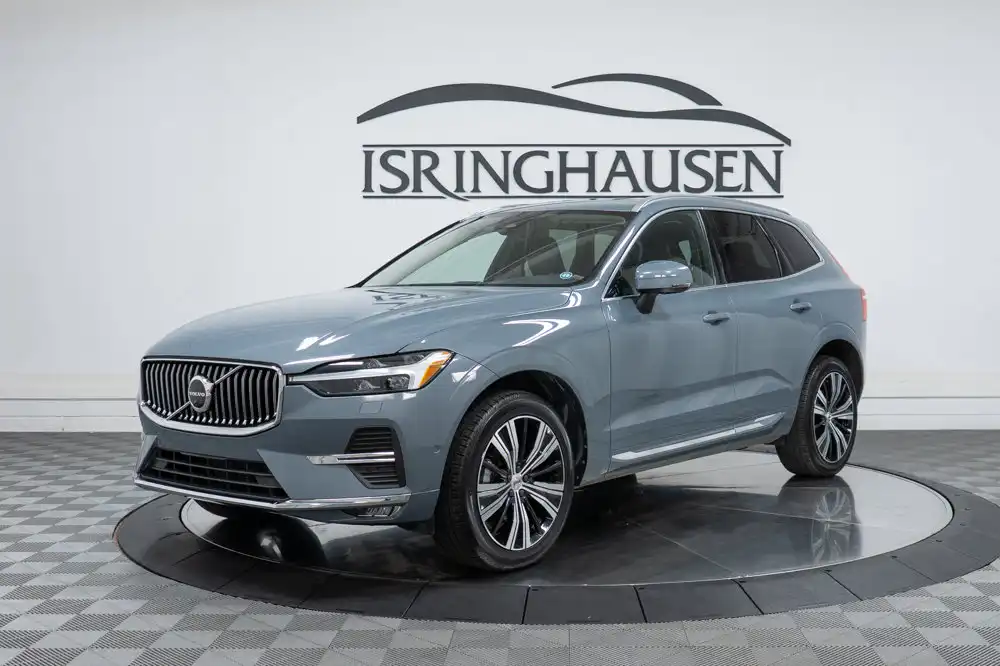2023 Volvo XC60 B5 Plus Bright Theme AWD's photo