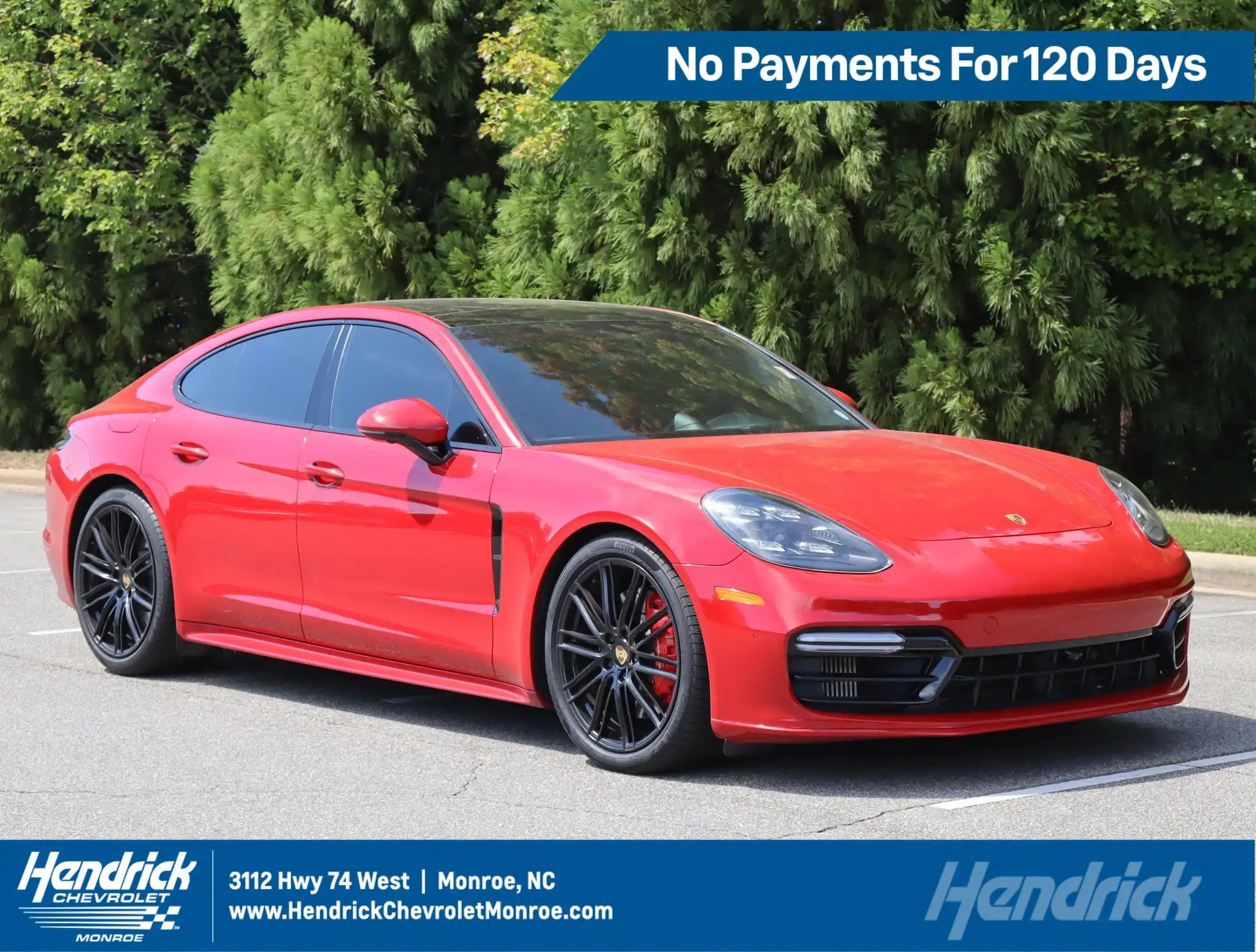 2019 Porsche Panamera GTS's photo
