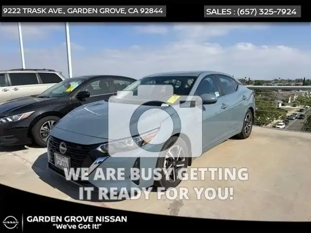 2025 Nissan Sentra SV CVT's photo
