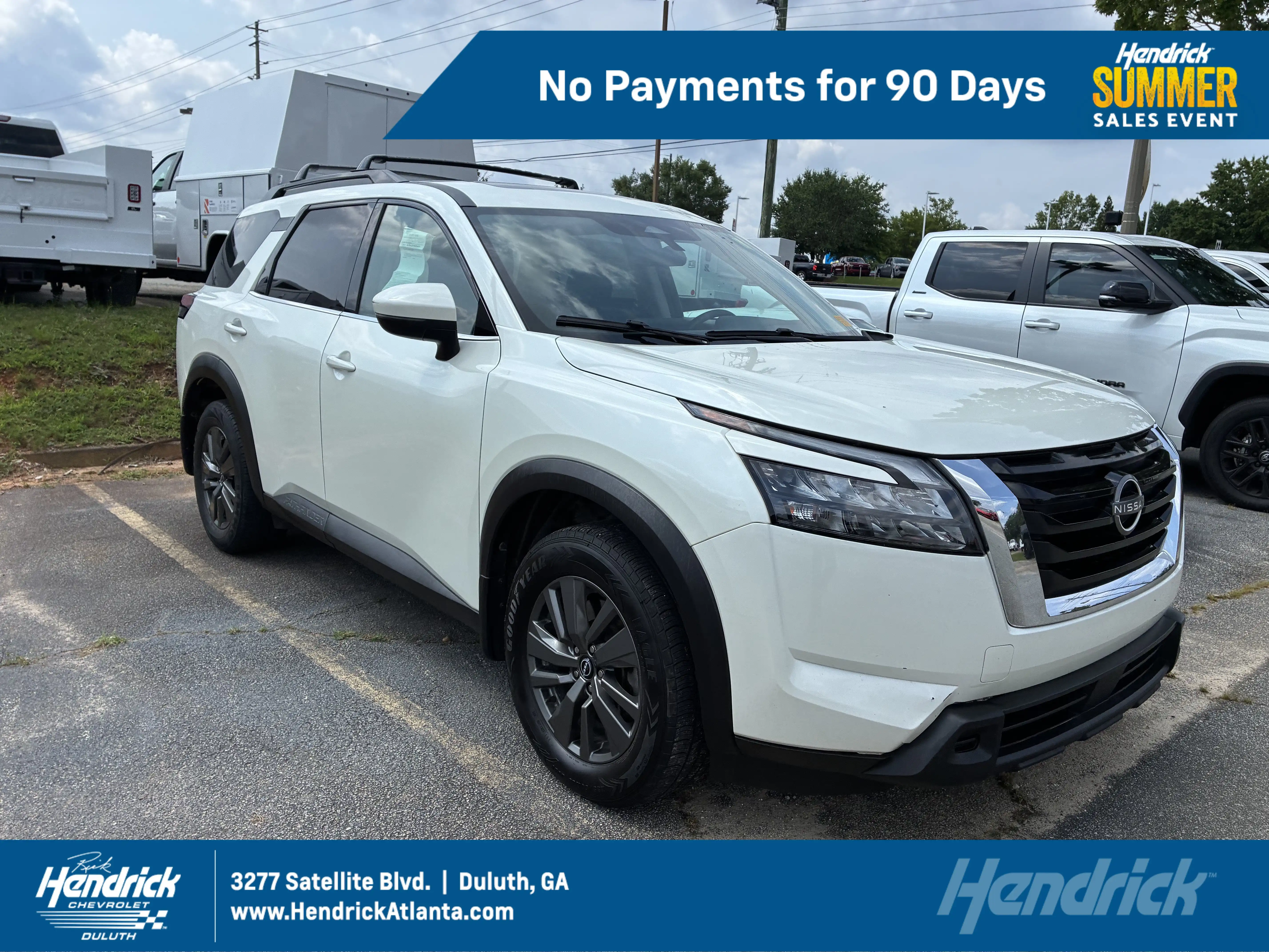 2023 Nissan Pathfinder SV 2WD's photo