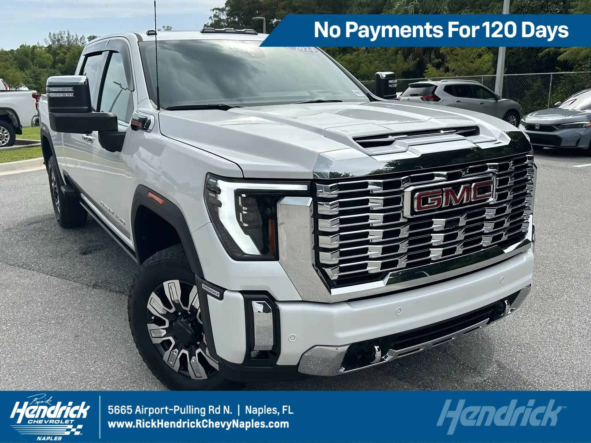 2024 GMC Sierra Denali 4WD Crew Cab Standard Box's photo