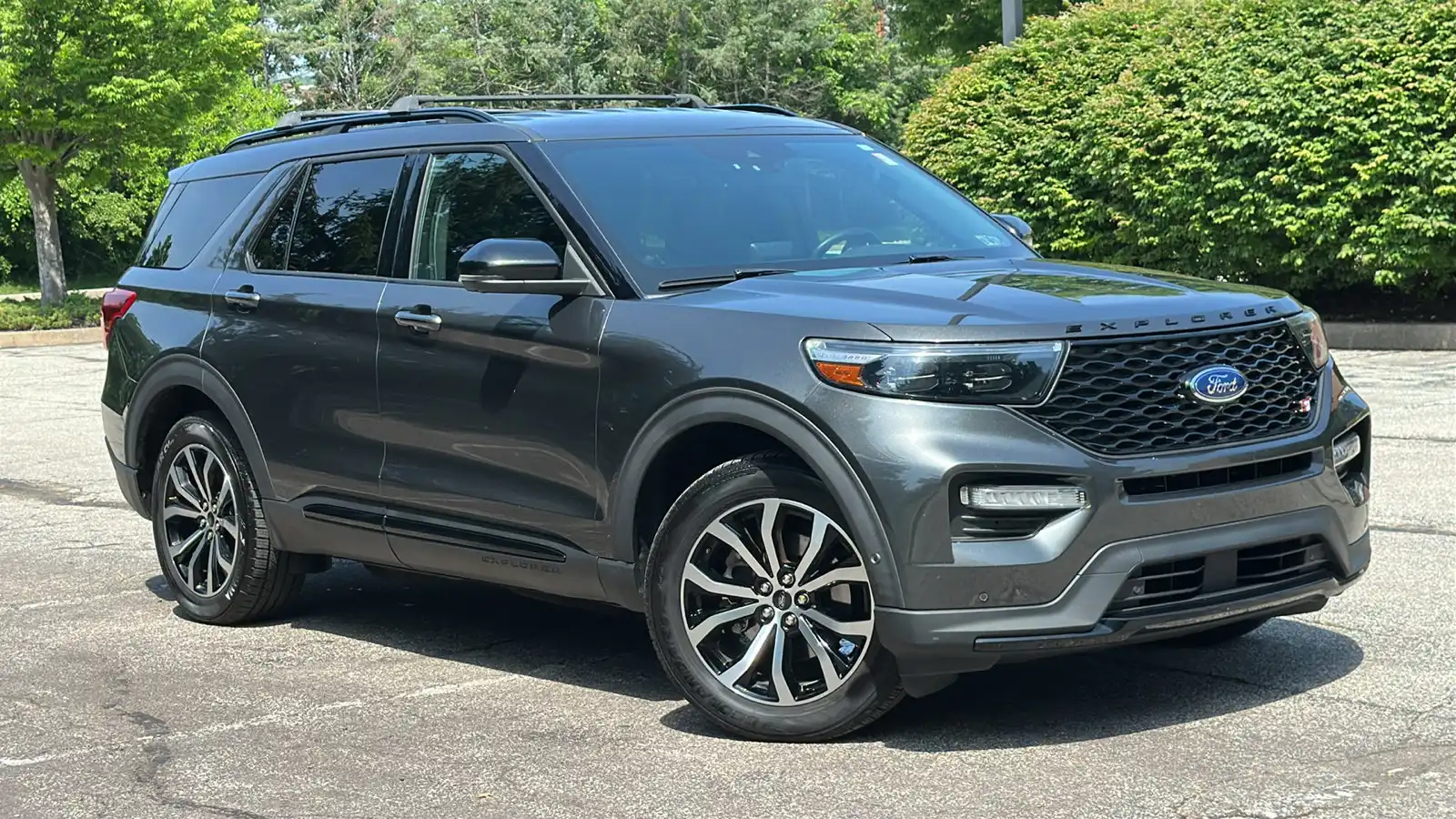 2020 Ford Explorer ST 4WD's photo