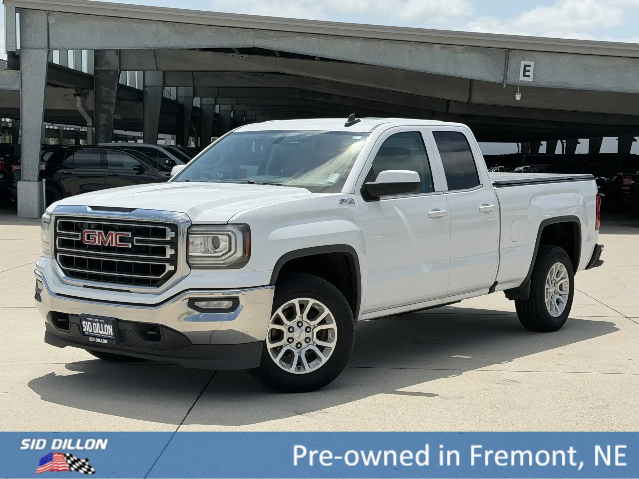 2017 GMC Sierra SLE 4WD Double Cab Standard Box's photo