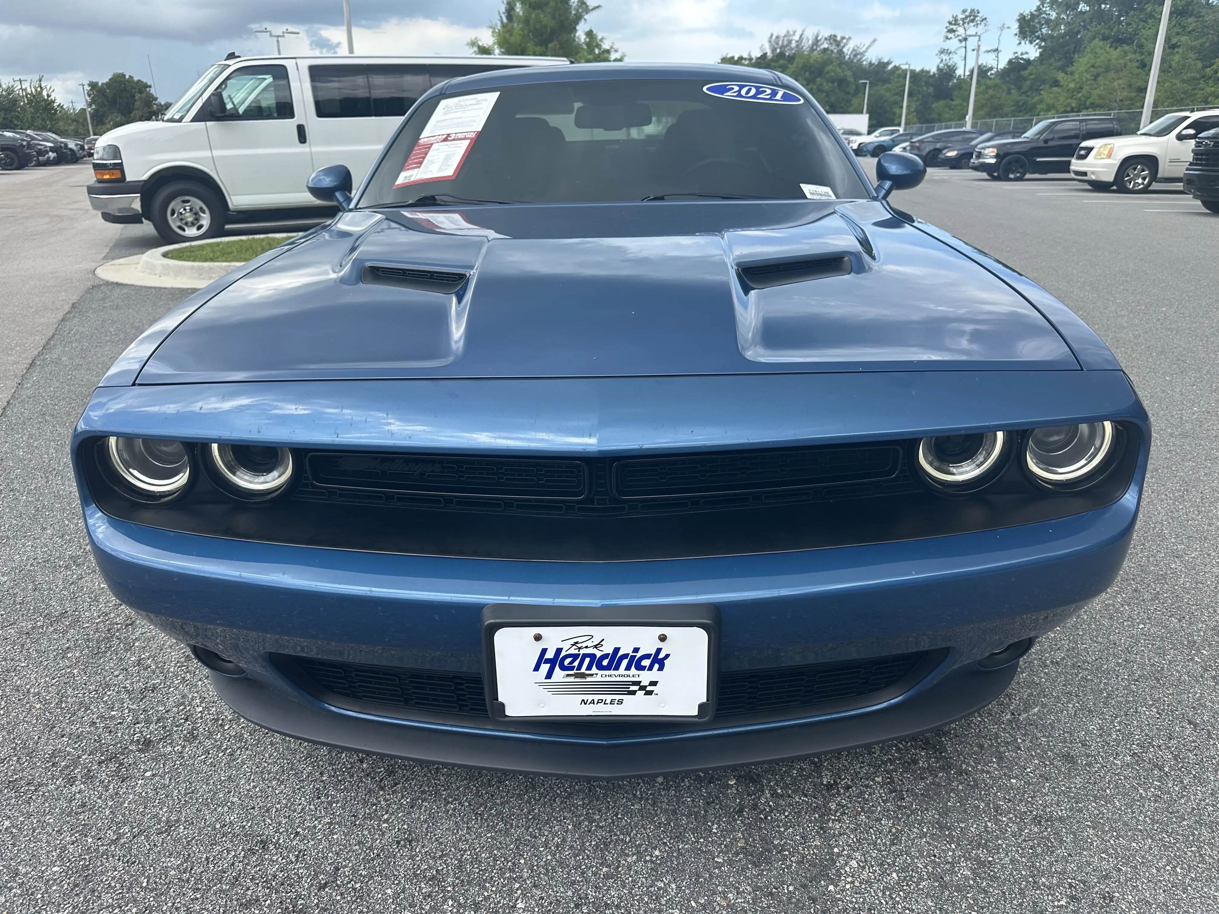 2021 Dodge Challenger SXT Auto photo 3