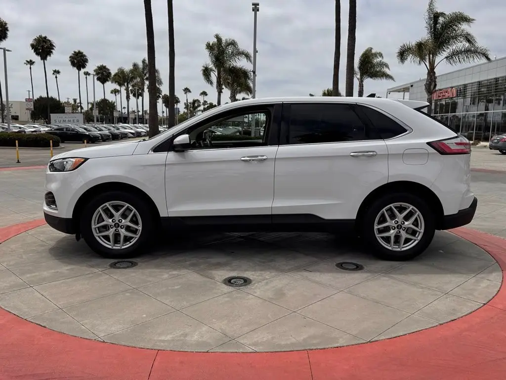 2022 Ford Edge SEL AWD photo 5