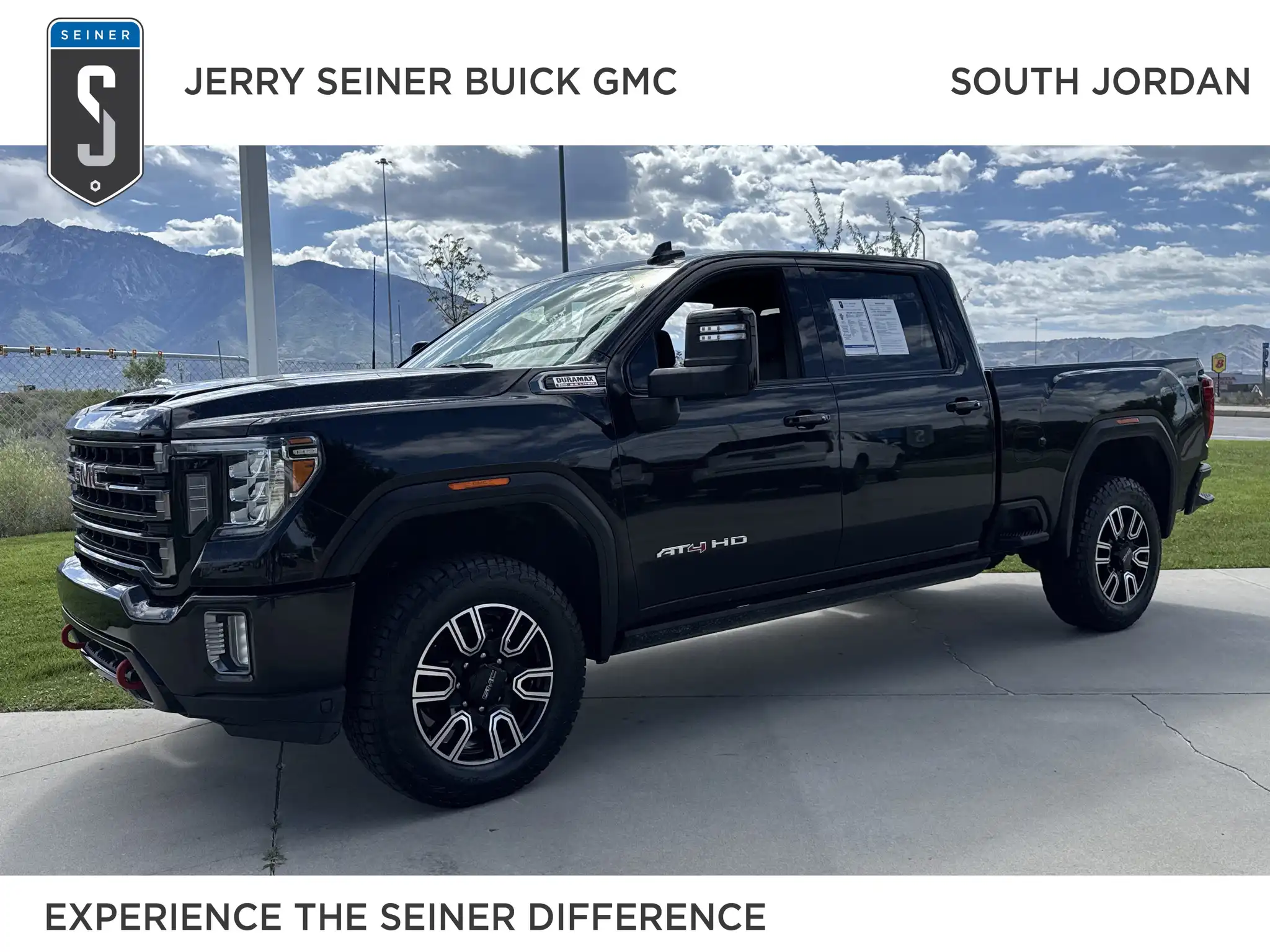 2023 GMC Sierra 4WD Crew Cab Standard Box AT4's photo