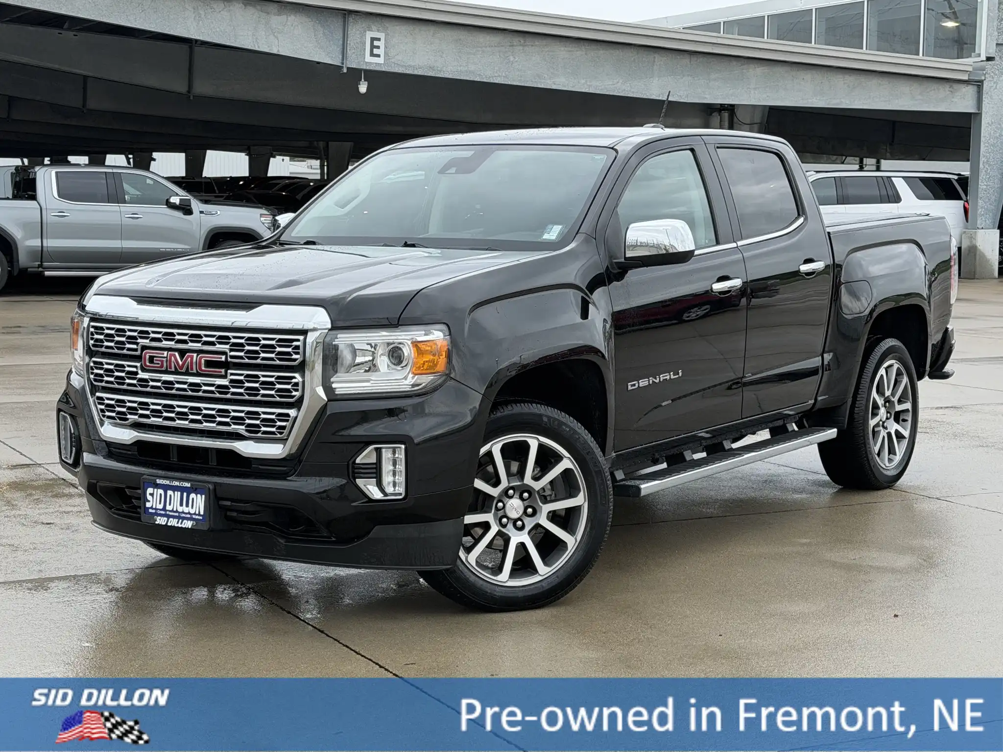 2022 GMC Canyon 4WD Denali Crew Cab Short Box's photo