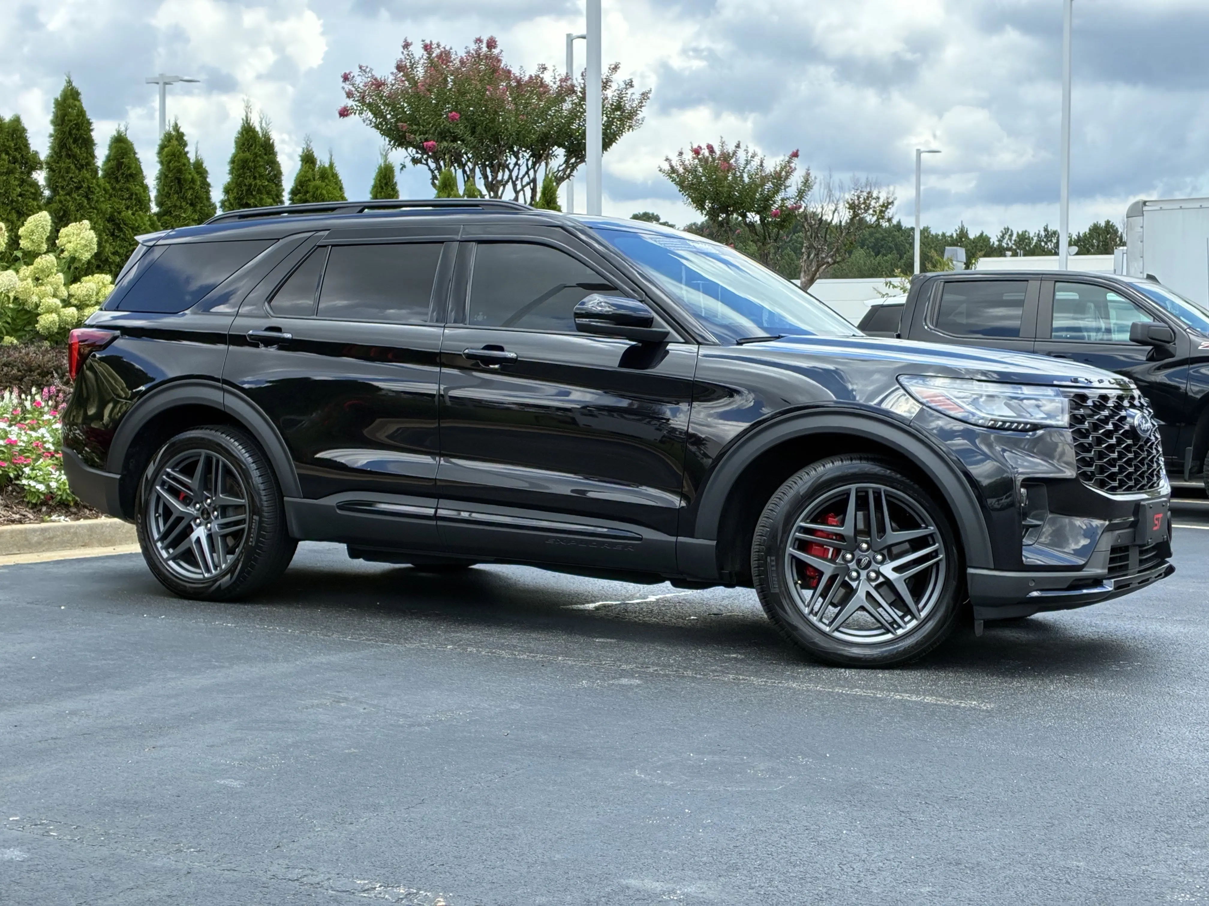 2025 Ford Explorer ST 4WD (PL535) photo 3