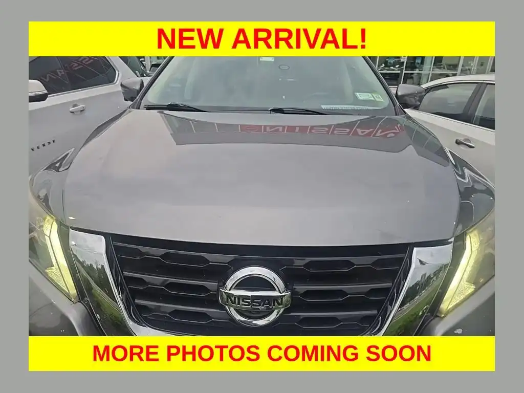 2019 Nissan Pathfinder SL 4WD's photo