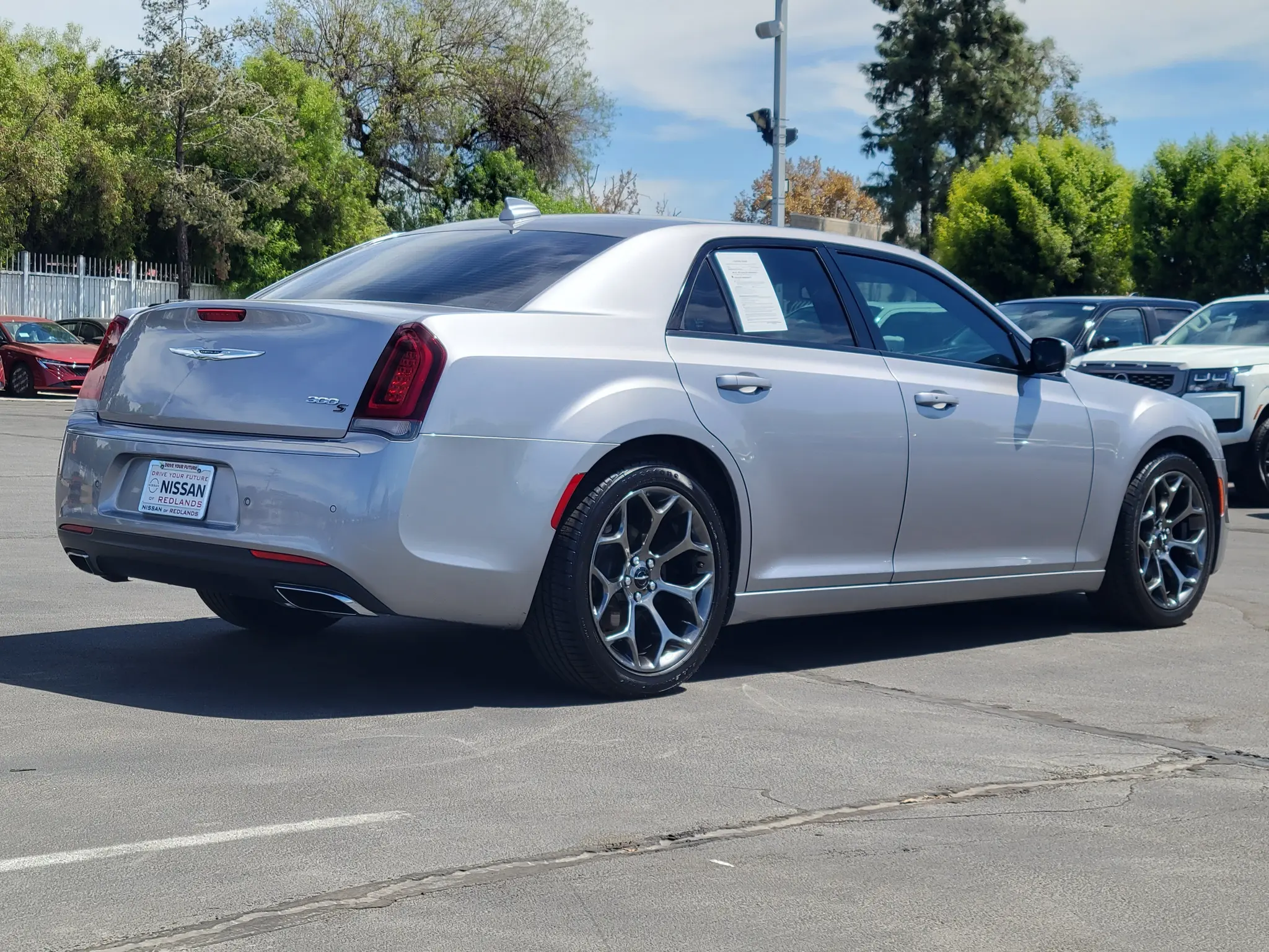 2017 Chrysler 300 S photo 4
