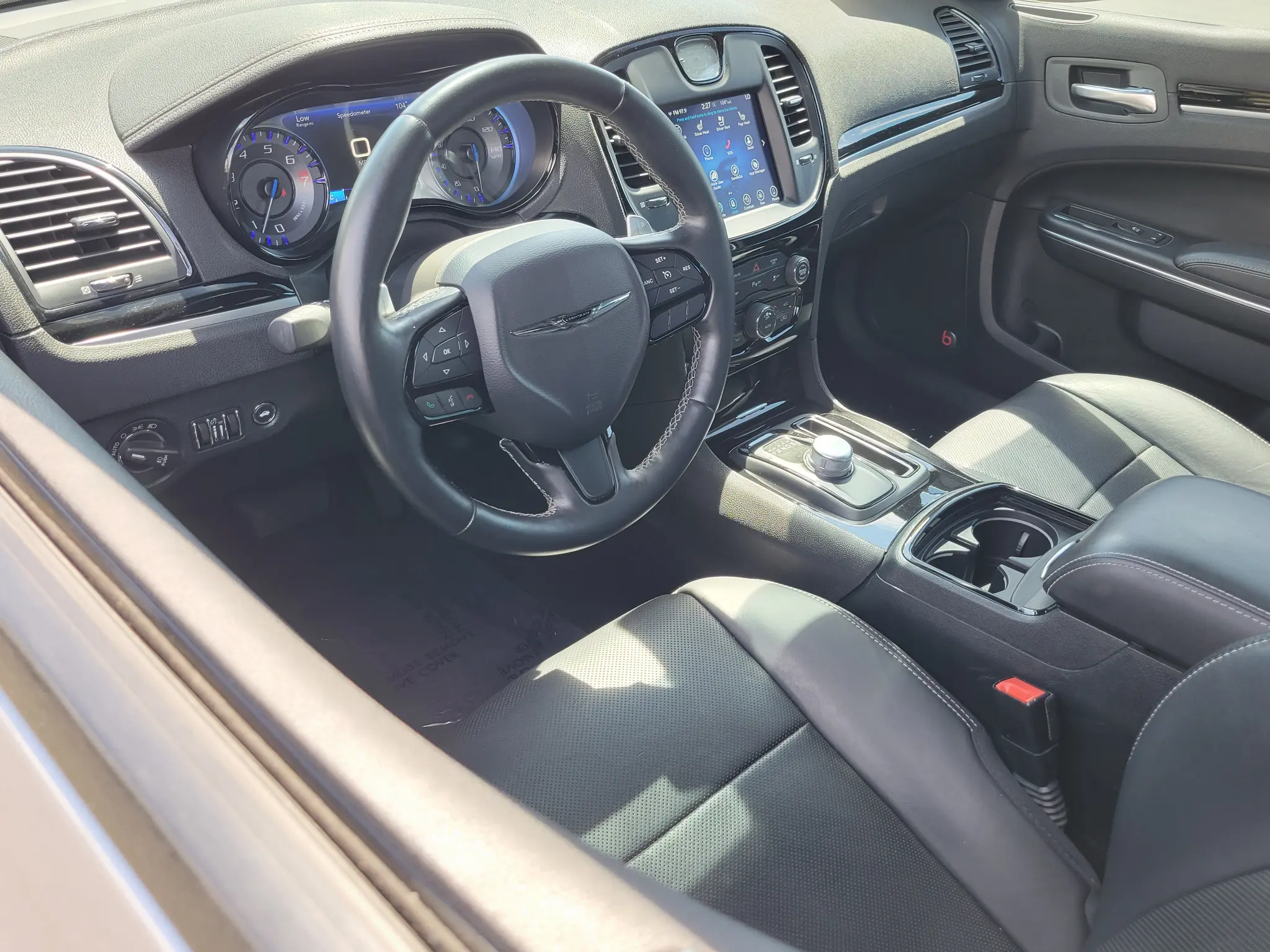 2017 Chrysler 300 S photo 5