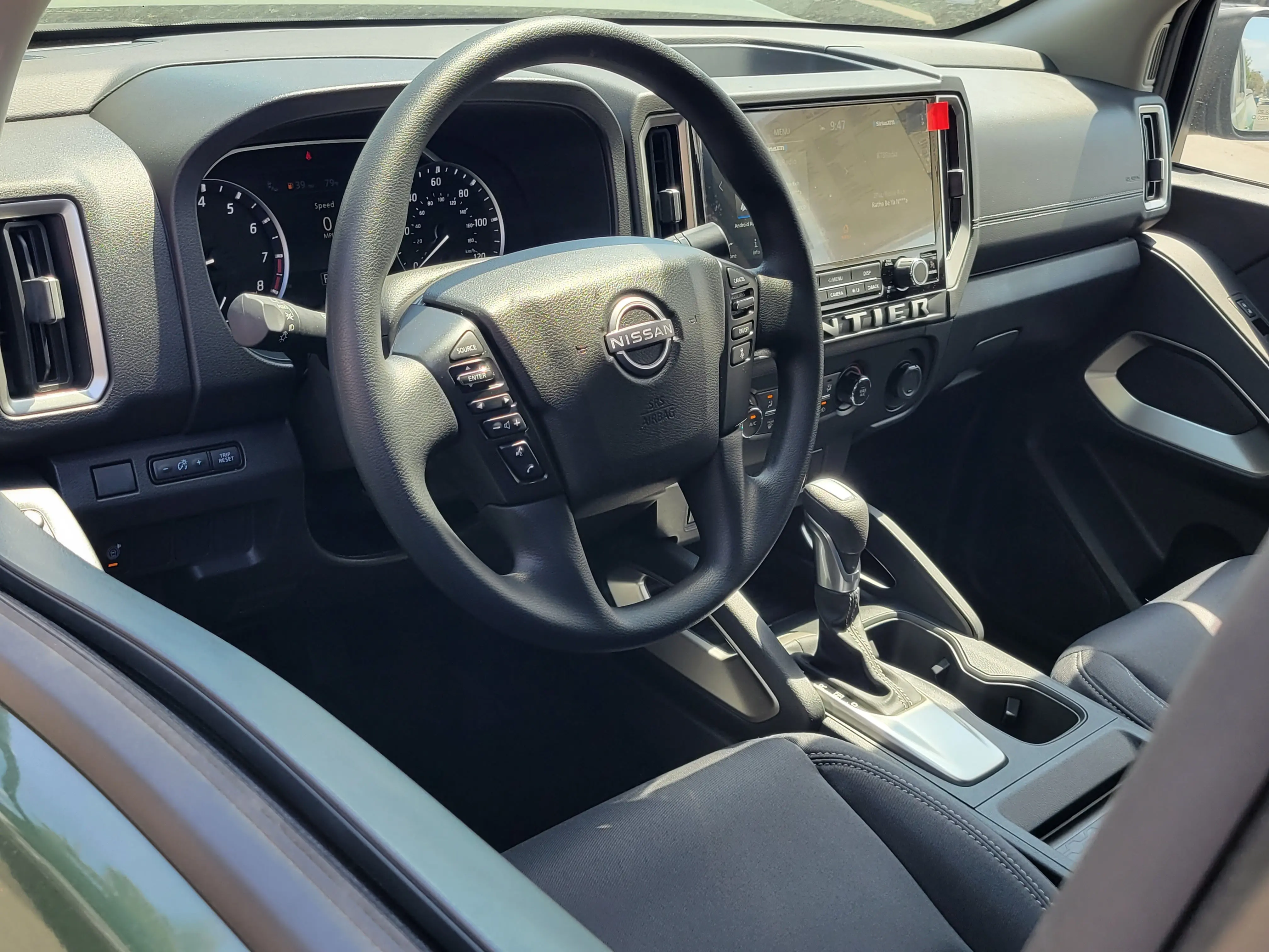 2026 Nissan Frontier SV Crew Cab 4X2 SWB photo 4