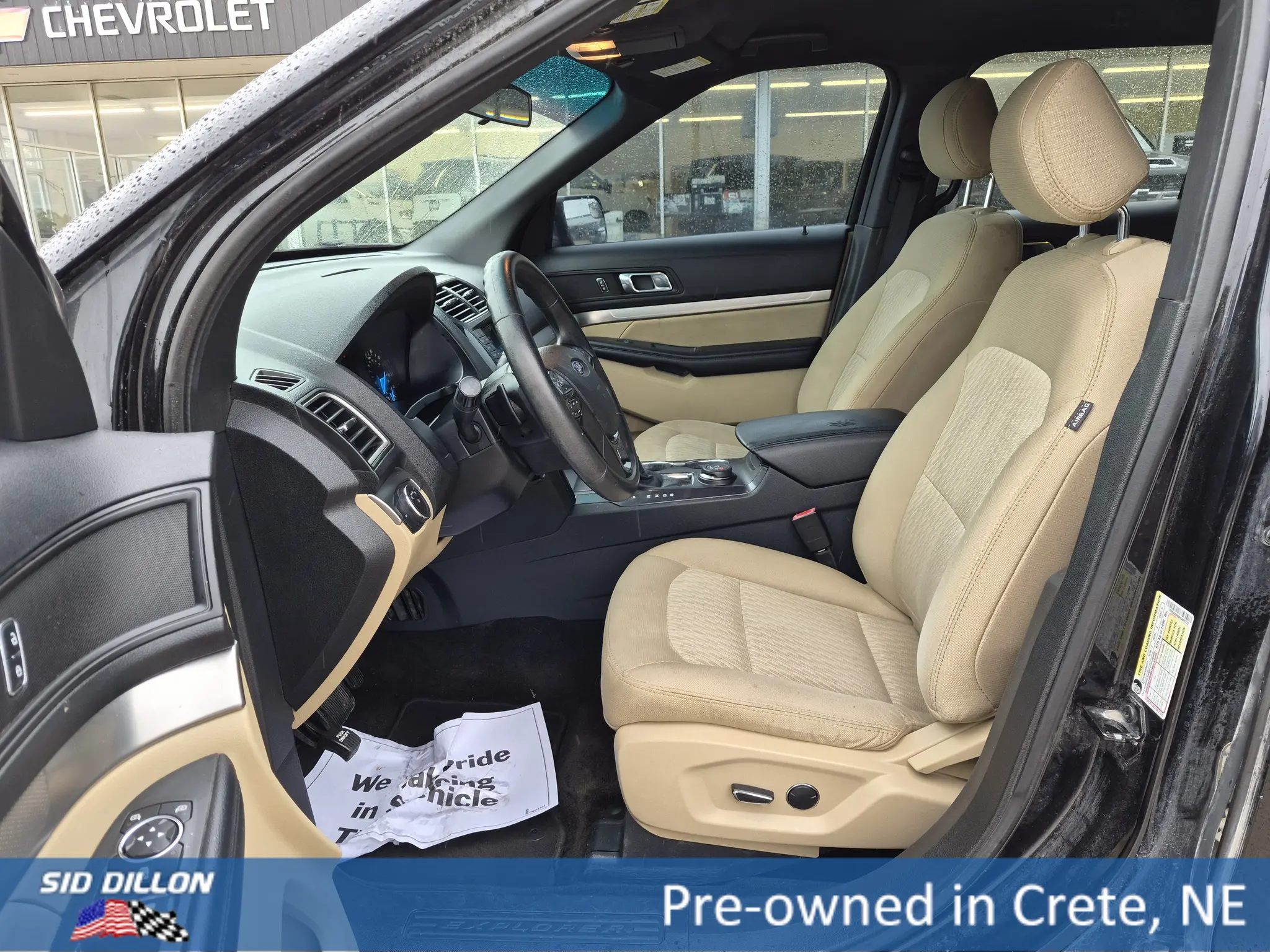 2017 Ford Explorer Base 4WD photo 3