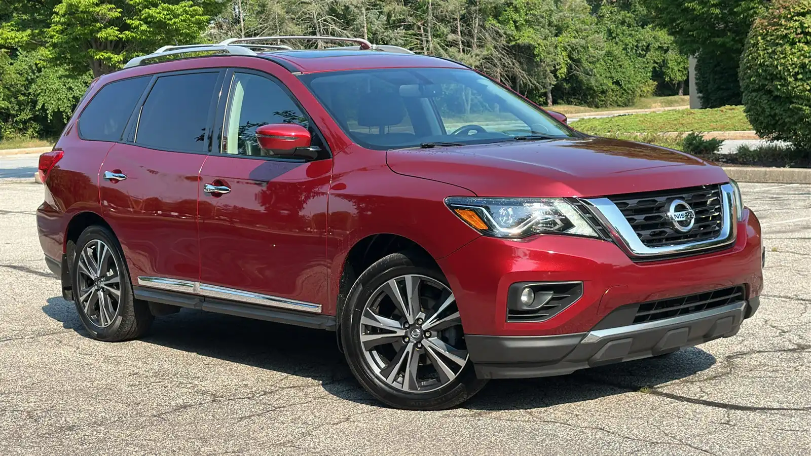 2018 Nissan Pathfinder Platinum 4WD's photo