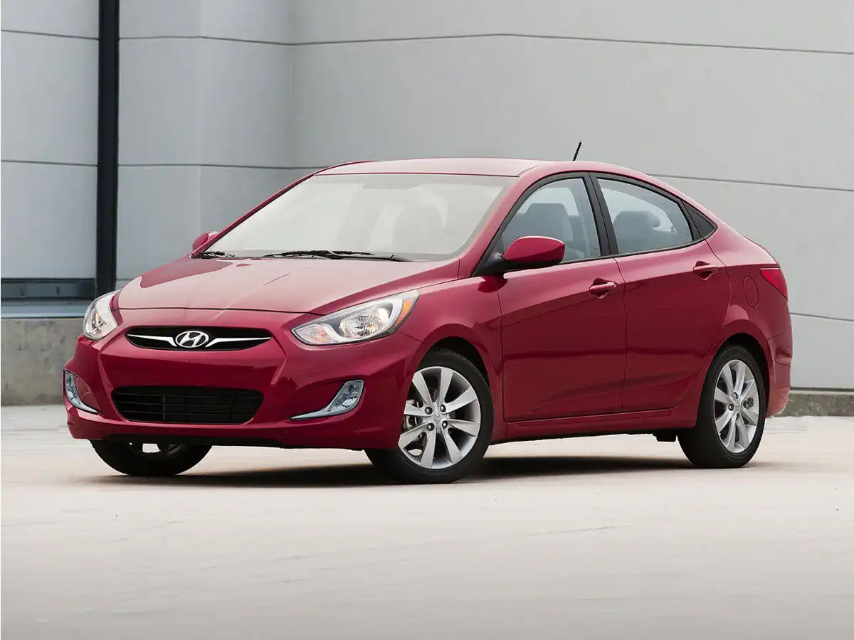 2013 Hyundai Accent GLS 4-Door 6-Speed Automatic's photo