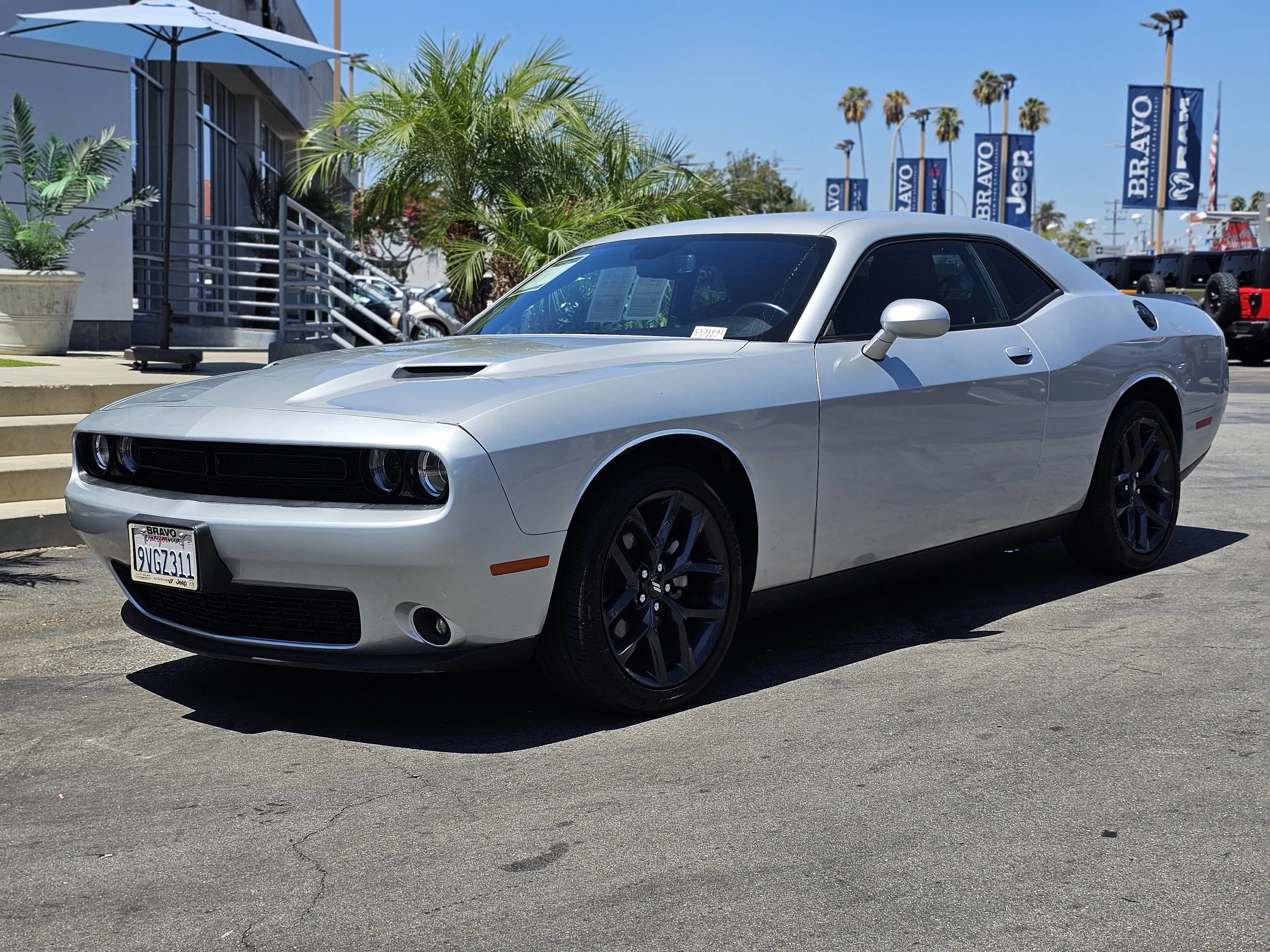 2023 Dodge Challenger SXT Auto photo 4