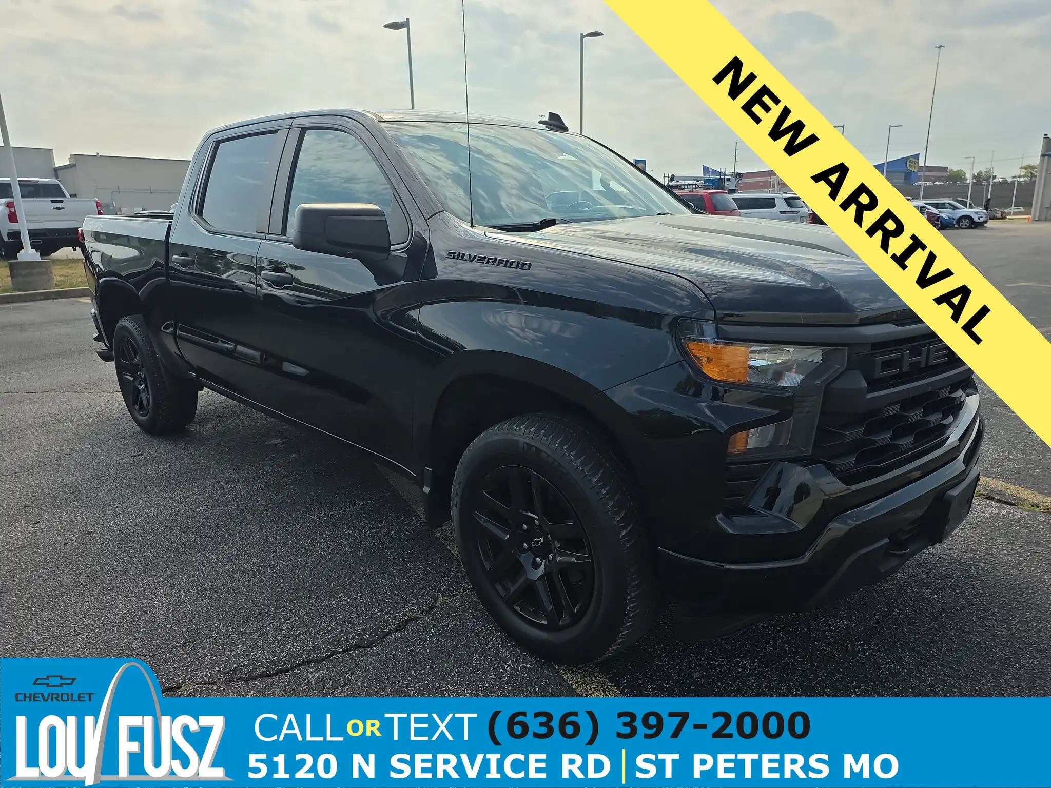 2023 Chevrolet Silverado 1500 Custom 4WD Crew Cab Short Box's photo