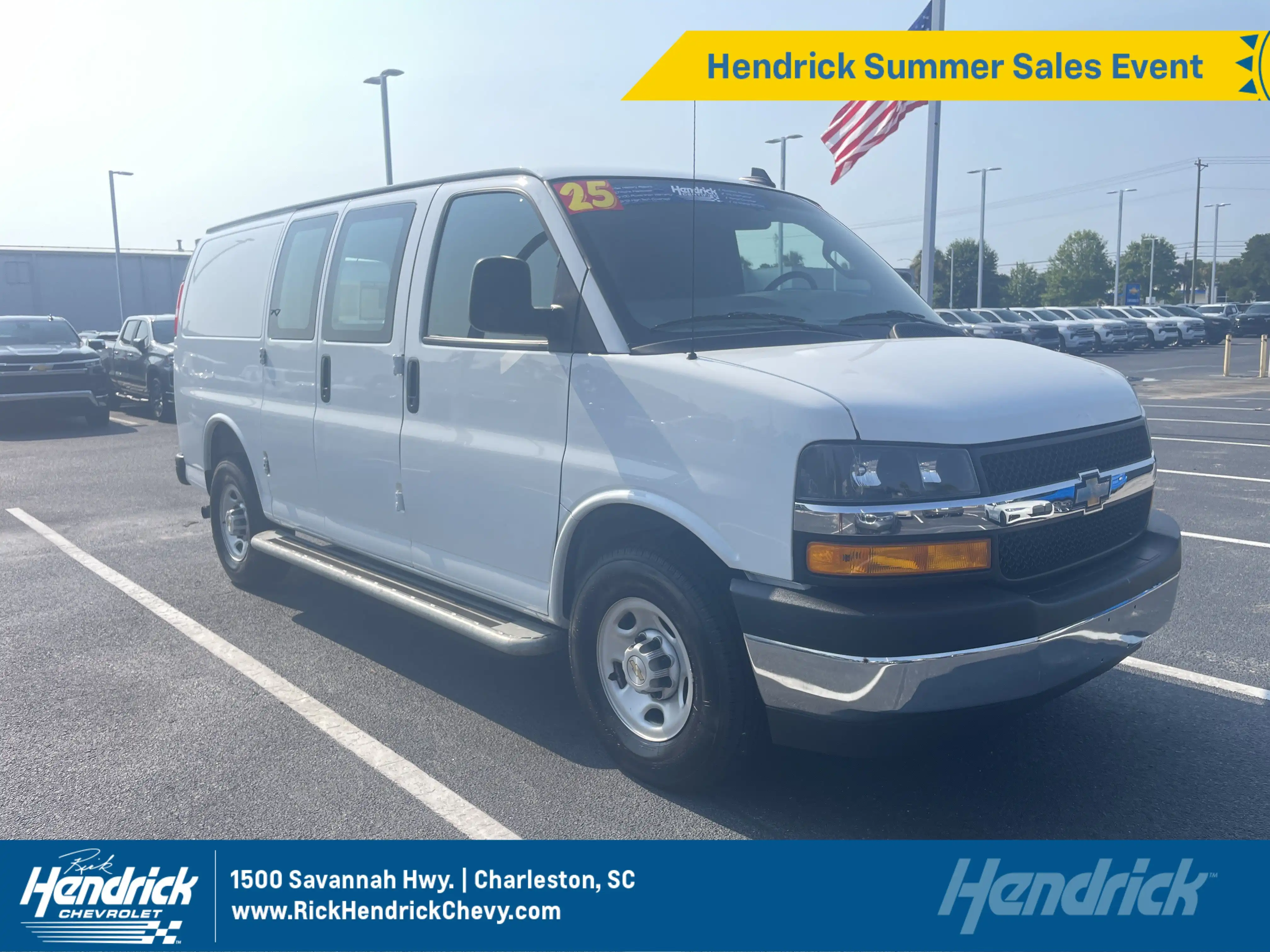 2025 Chevrolet Express 2500 Work Van HD's photo