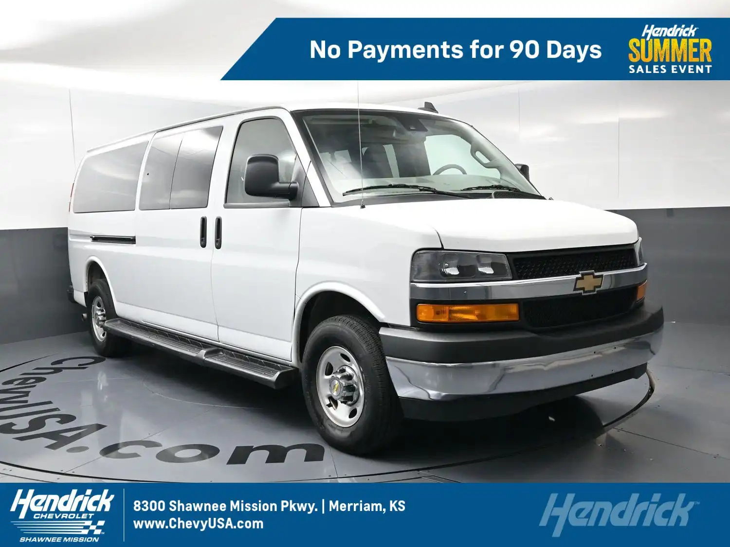 2025 Chevrolet Express 3500 LT Extended's photo