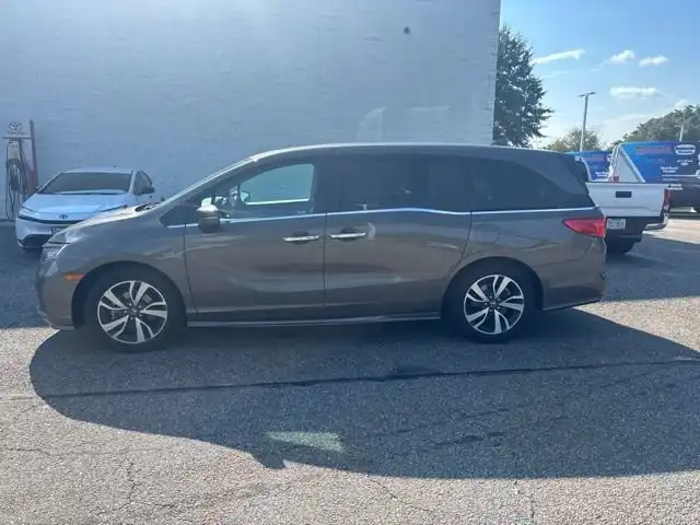 2021 Honda Odyssey Touring's photo