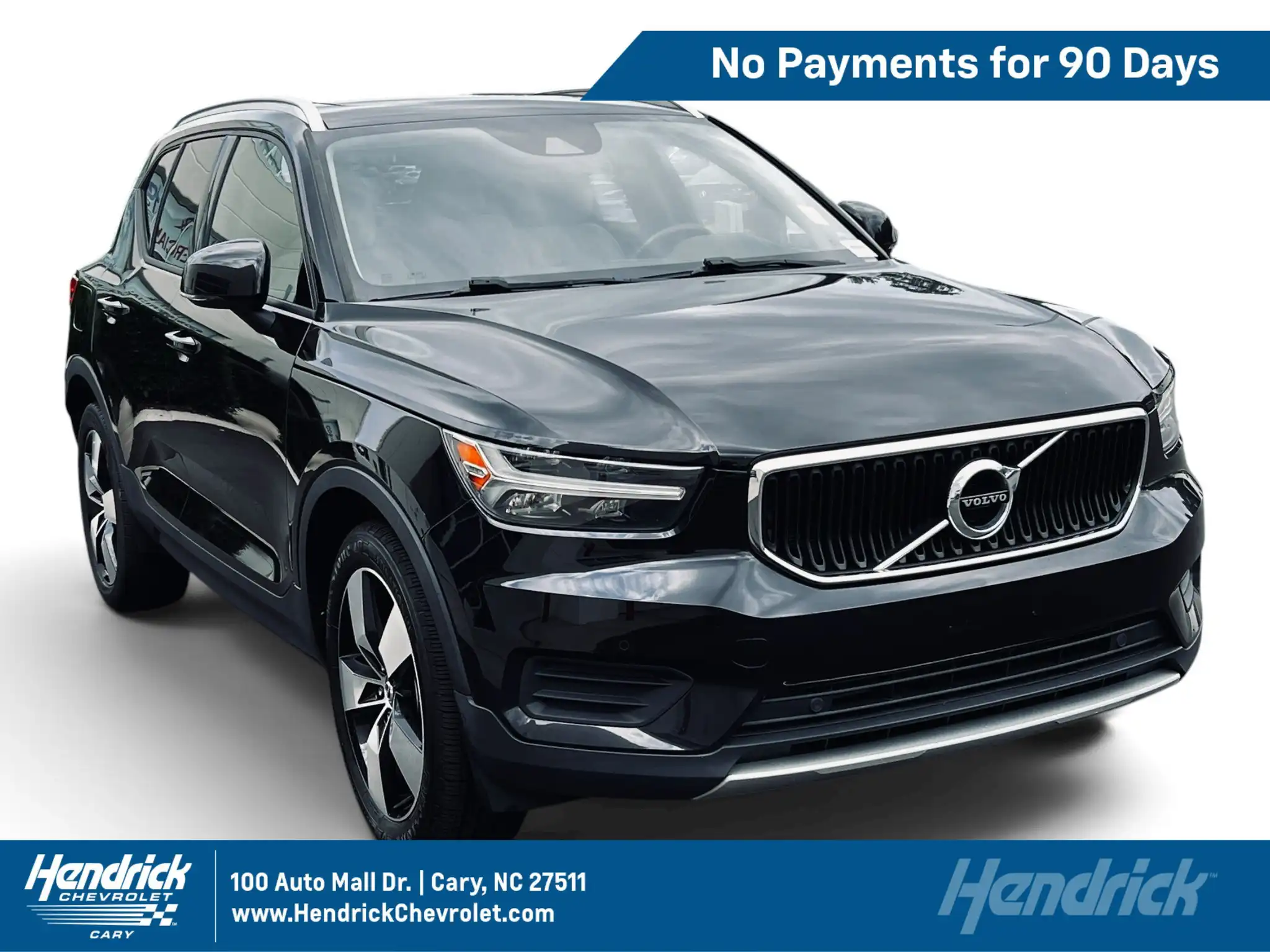 2020 Volvo XC40 T4 Momentum's photo