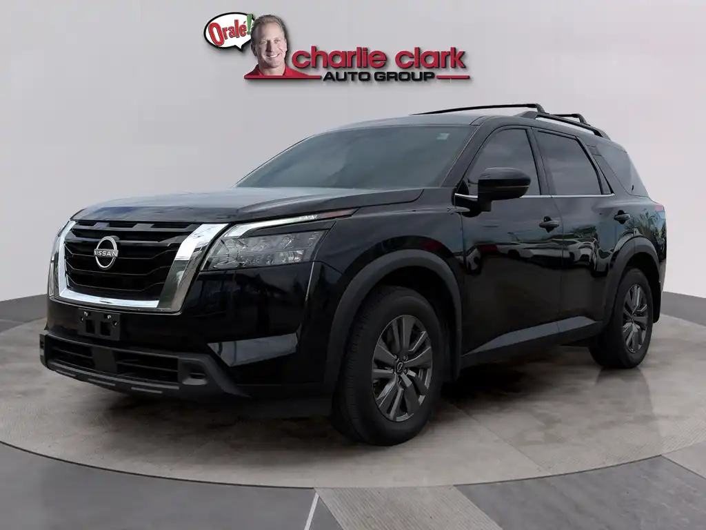 2025 Nissan Pathfinder SV FWD's photo