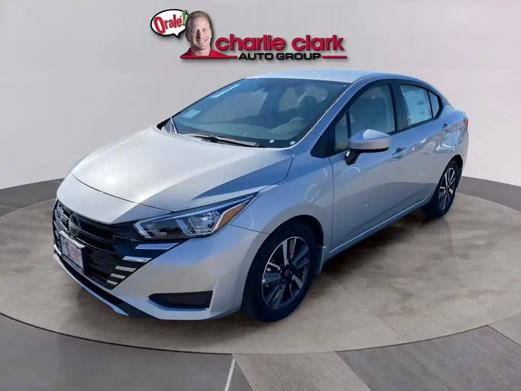 2024 Nissan Versa 1.6 SV CVT's photo
