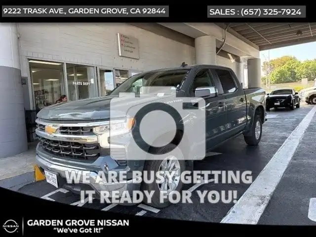 2025 Chevrolet Silverado 1500 LT Crew Cab Standard Box's photo