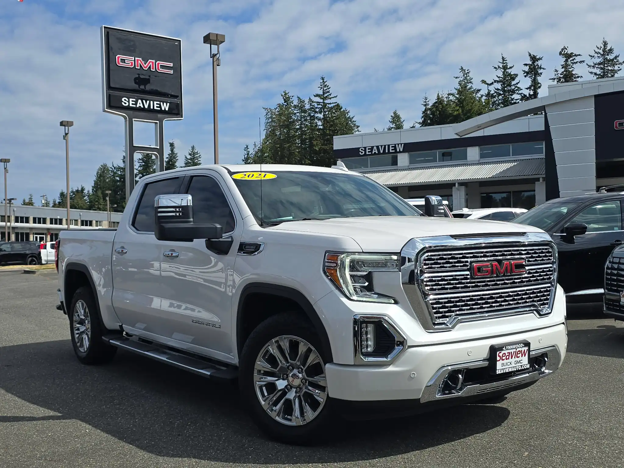 2021 GMC Sierra Denali 4WD Crew Cab Short Box's photo