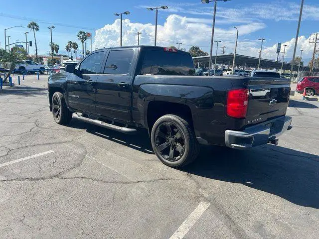2016 Chevrolet Silverado 1500 LT Crew Cab Standard Box photo 4