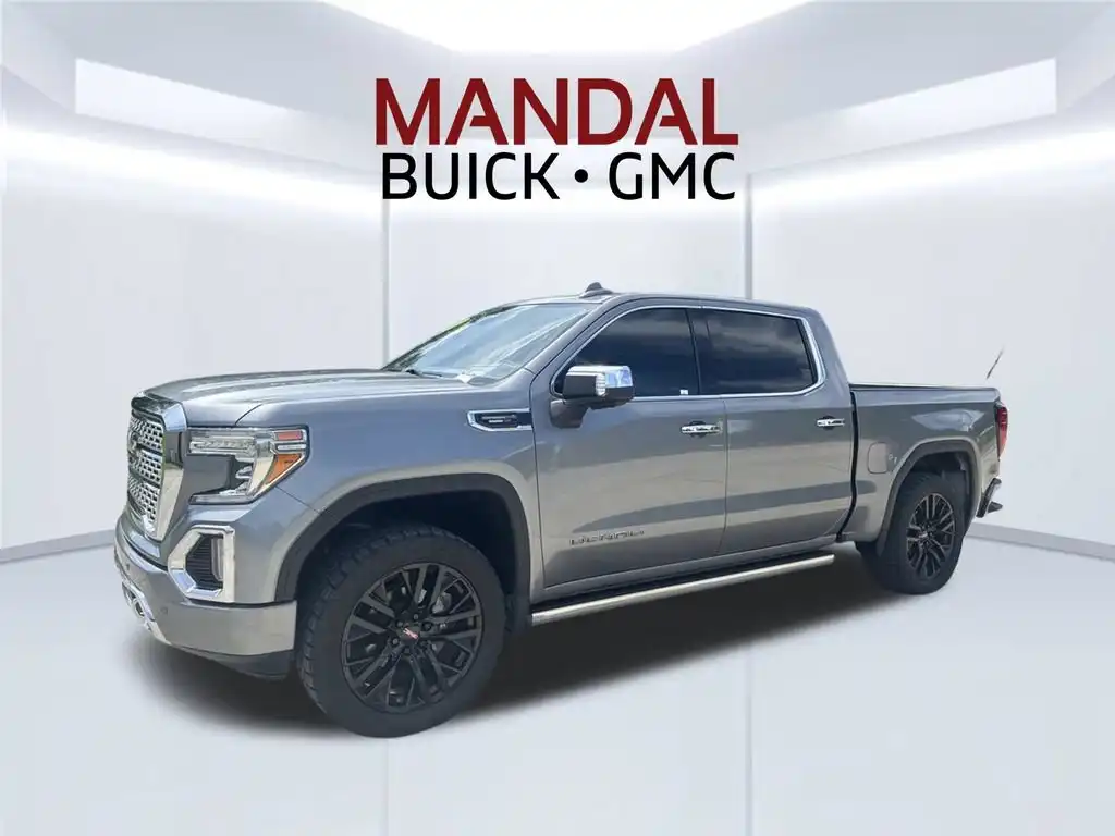 2020 GMC Sierra 4WD Crew Cab Short Box Denali's photo