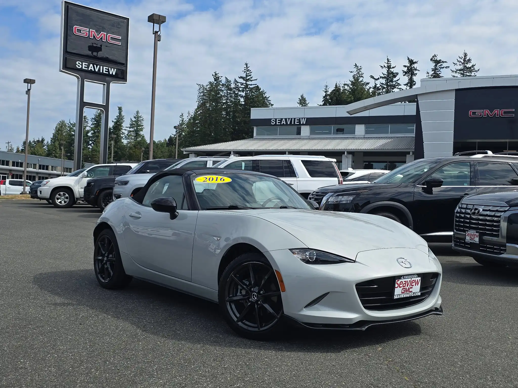 2016 Mazda MX-5 Miata Club's photo