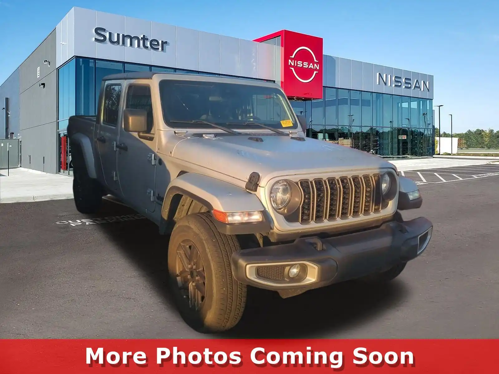 2024 Jeep Gladiator Sport S's photo